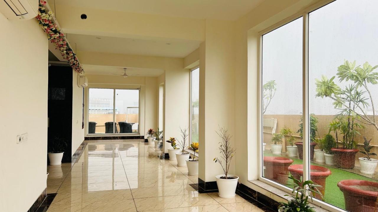 Amahi Inn Gurgaon Extérieur photo