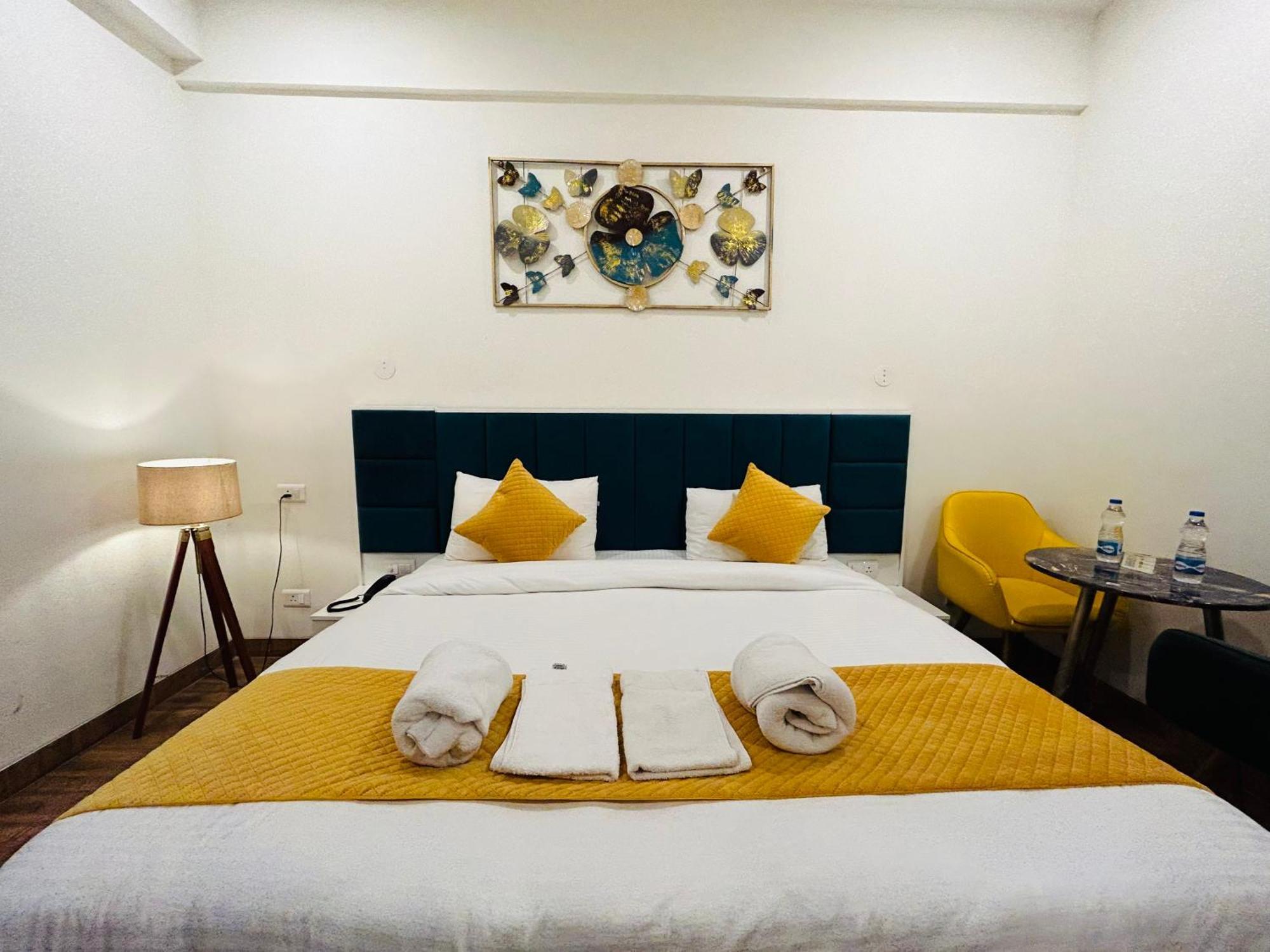 Amahi Inn Gurgaon Extérieur photo