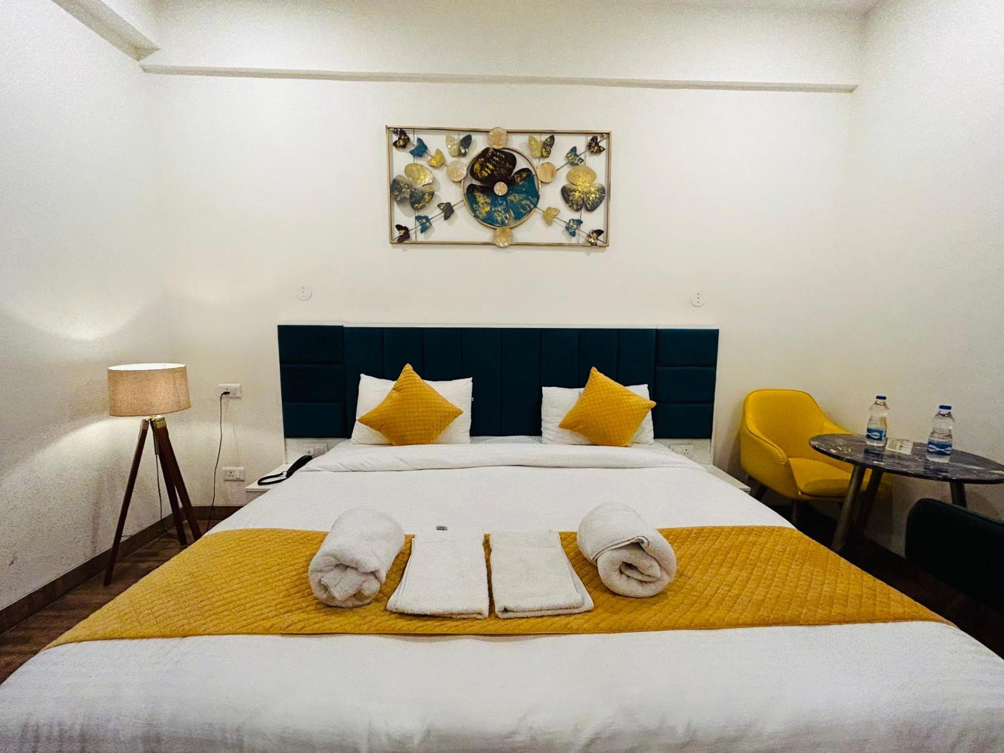 Amahi Inn Gurgaon Extérieur photo